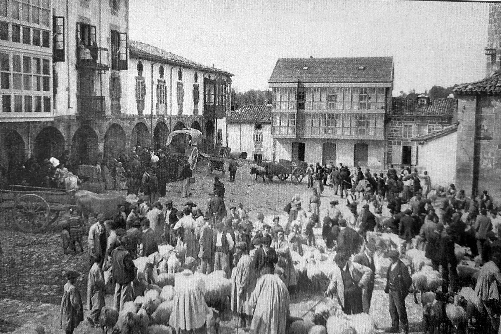 Casa Rural Doña Aba. Espinosa de los Monteros, Burgos. Mercado tradicional de los martes